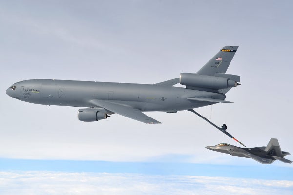 air force refueling planes